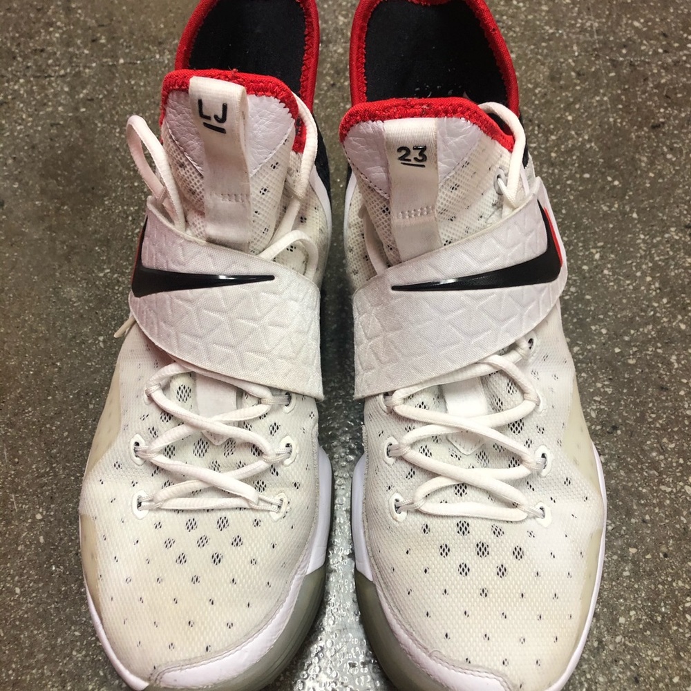 Men Nike LeBron James XIV
